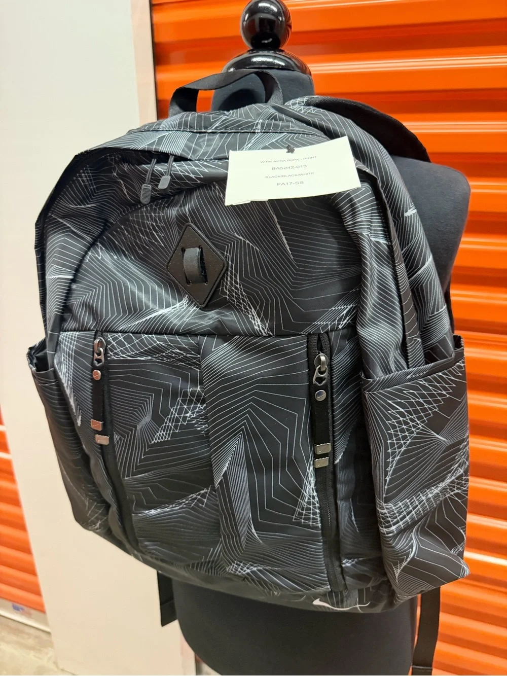 NWT Nike AURA BKPK- PRINT BA5242-013 BLACK/BLACK/WHITE